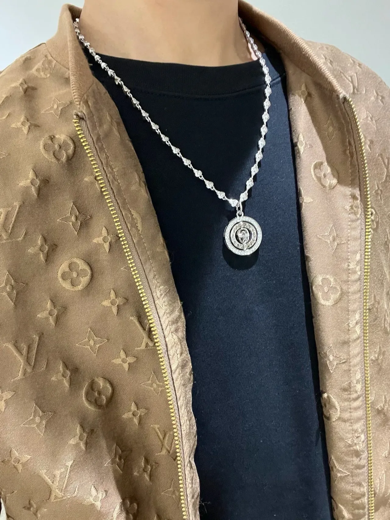 Bvlgari B.zero1 Rotating Disc Pavé Necklace 3