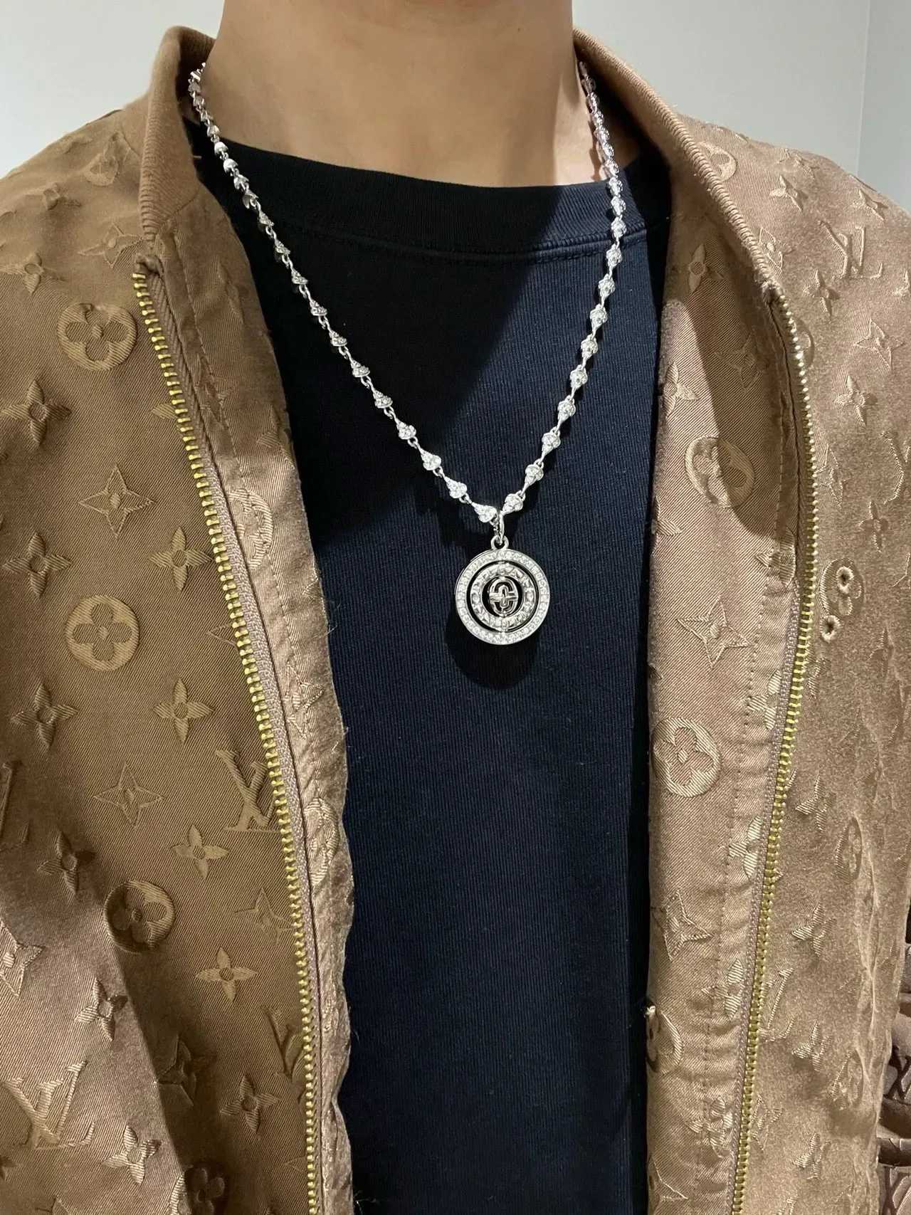 Bvlgari B.zero1 Rotating Disc Pavé Necklace 9