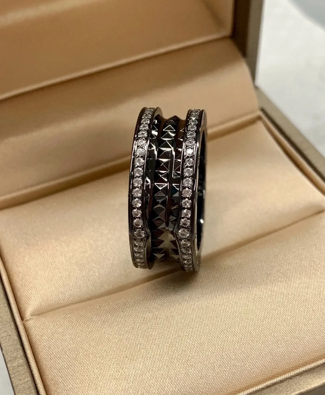 Bvlgari B.zero1 Stacked Triple-Band Pavé Diamond Ring 9
