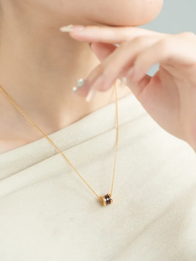 Bvlgari B.zero1 Trois Anneaux Collier en Céramique Lie-de-vin et Or 6