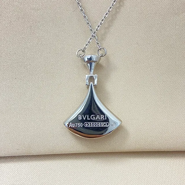 Bvlgari Divas’ Dream Beige Silver Pendentif en forme d'éventail Pavé Métal Bicolore Collier 4