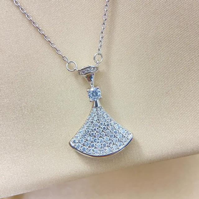 Bvlgari Divas’ Dream Beige Silver Pendentif en forme d'éventail Pavé Métal Bicolore Collier 5