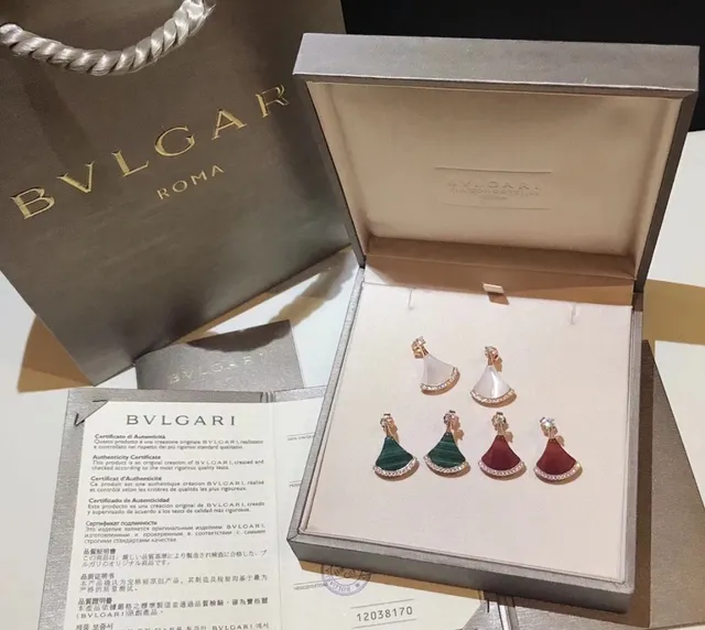 Bvlgari Divas’ Dream boucles d'oreilles en forme d'éventail en malachite blanc et rouge 2