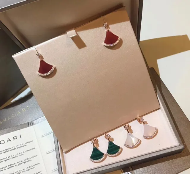 Bvlgari Divas’ Dream boucles d'oreilles en forme d'éventail en malachite blanc et rouge 3