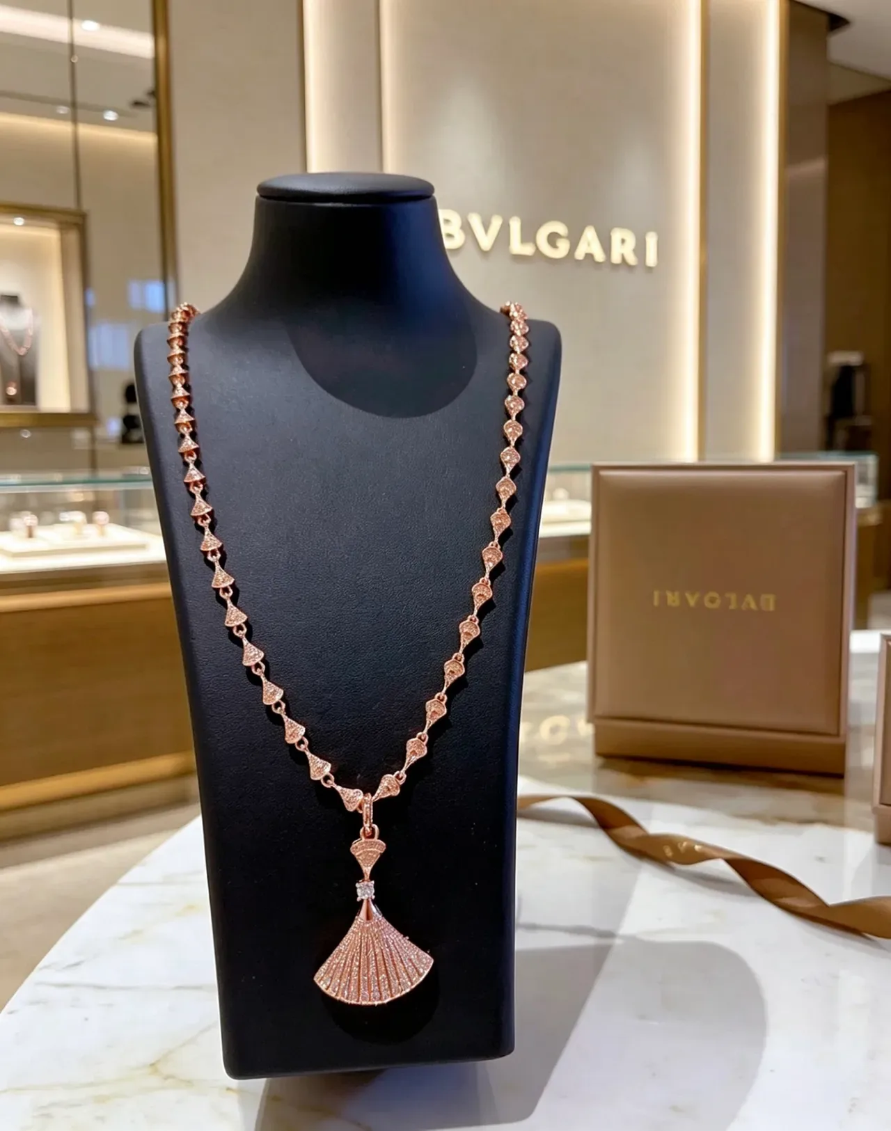 Bvlgari Divas’ Dream Rose Gold Pavé Diamond Fan Pendant Necklace 4