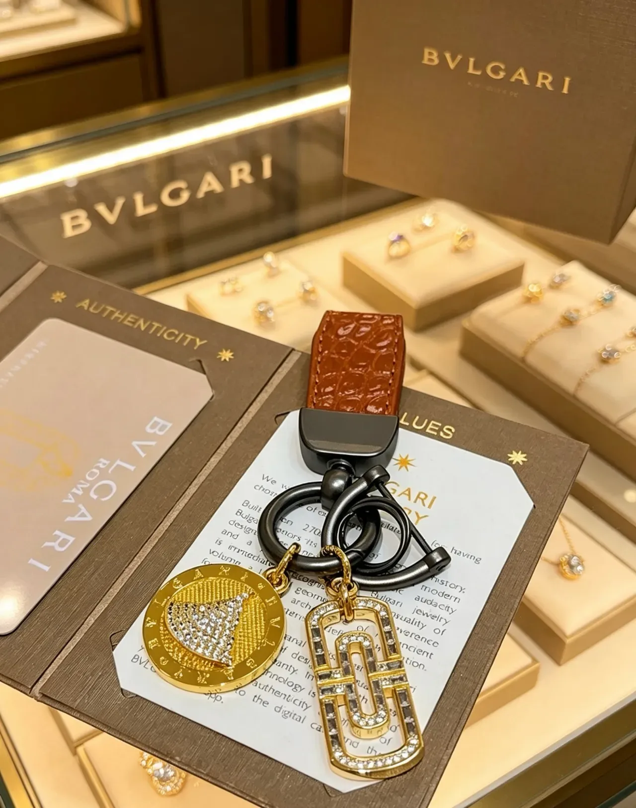 Bvlgari Gold Brown Pavé-Set Charms Crocodile-Embossed Leather Strap Jewelry 4