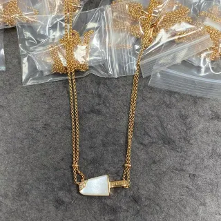 Bvlgari سلسلة ذهبية بيضاء أم اللؤلؤ قلادة