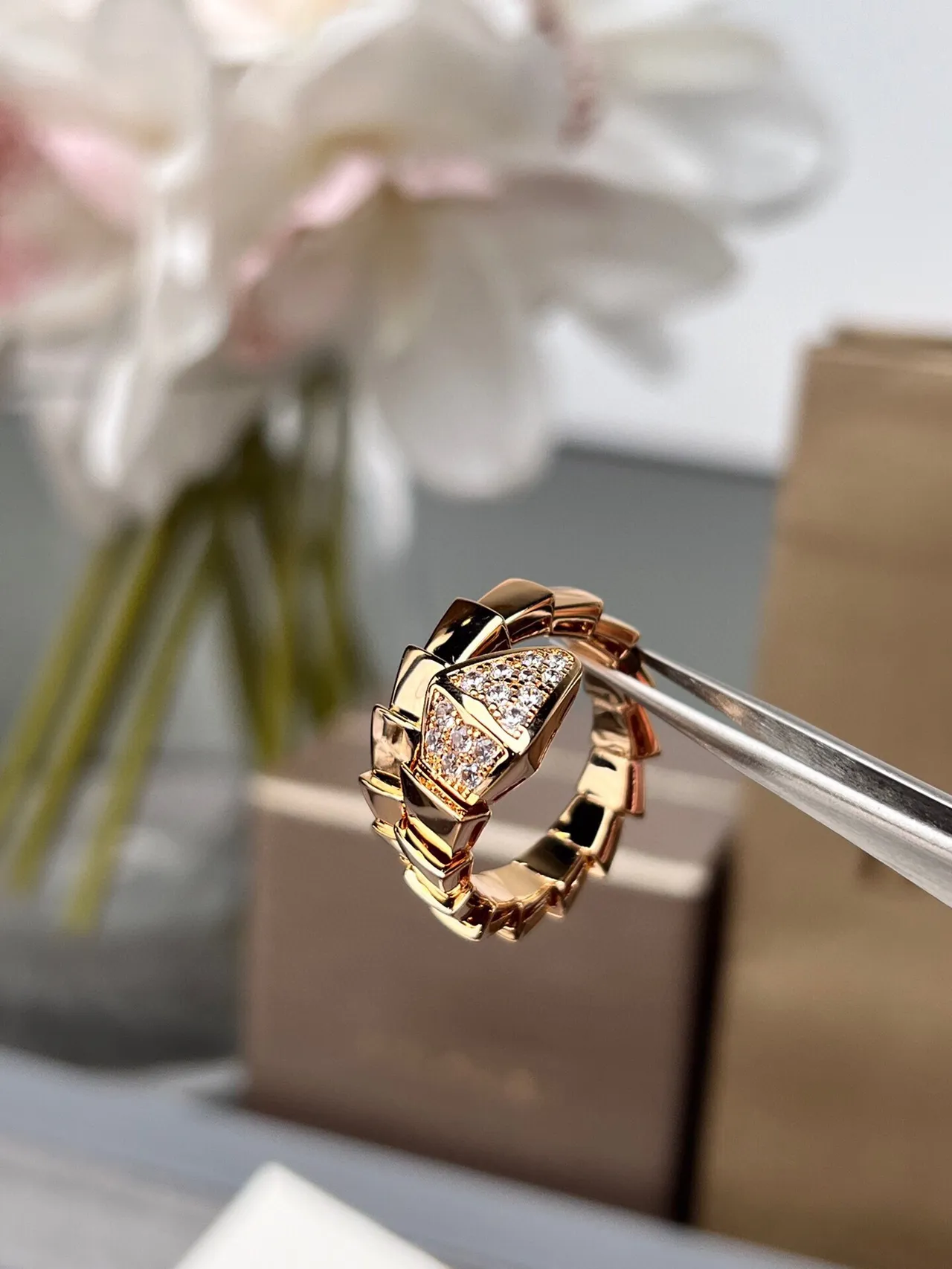 Bvlgari Gold White Segmented Scale-Like Band Pavé-Set Triangular Center Ring 3