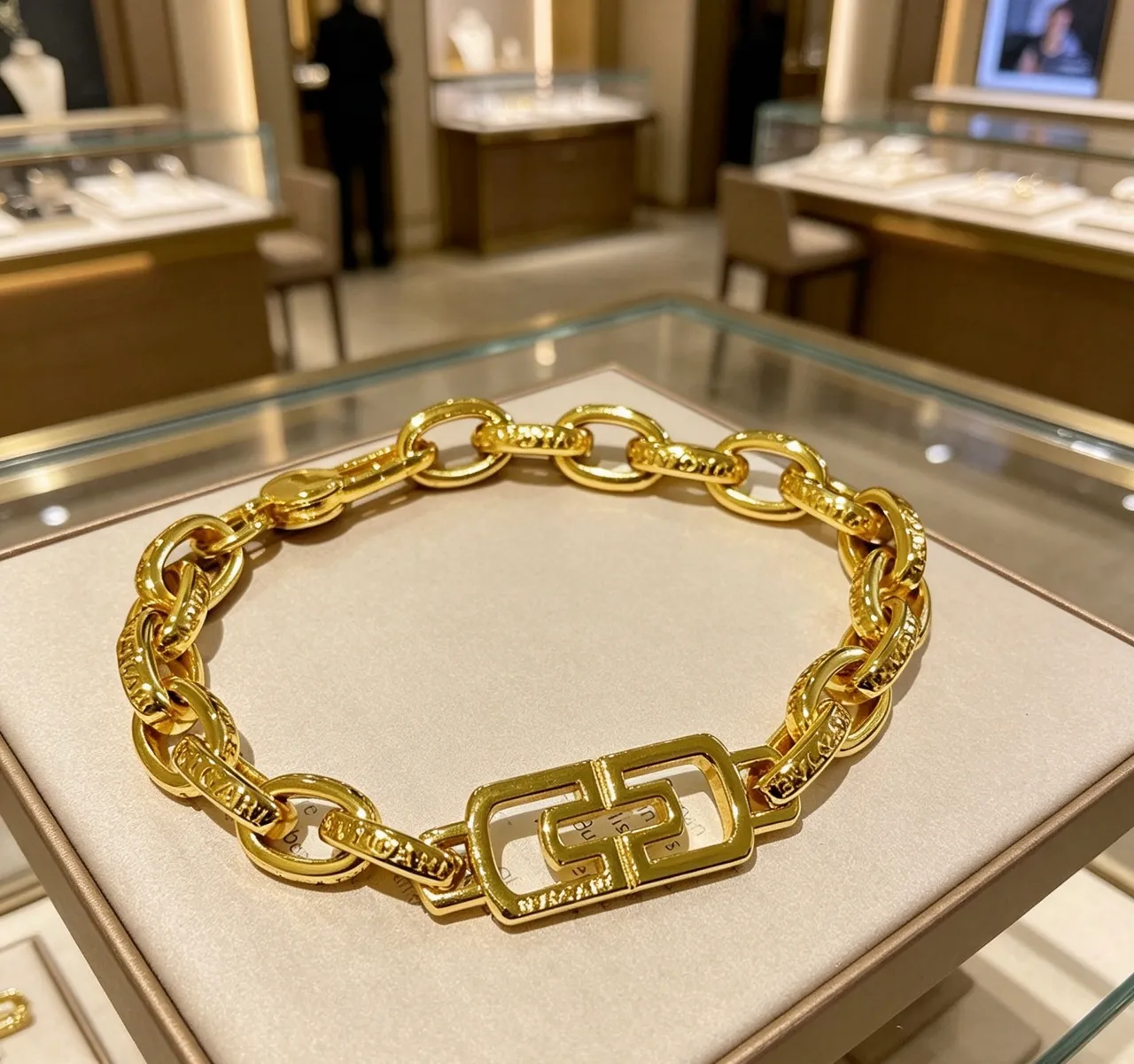 Bvlgari Greca Motif Bracelet Chaîne en Or Épaisse 3