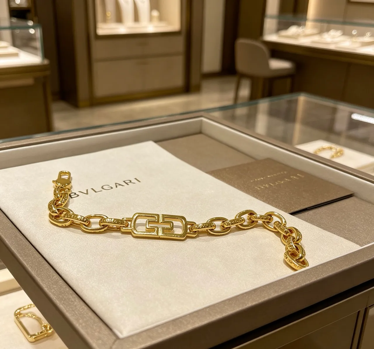 Bvlgari Greca Motif Bracelet Chaîne en Or Épaisse 5