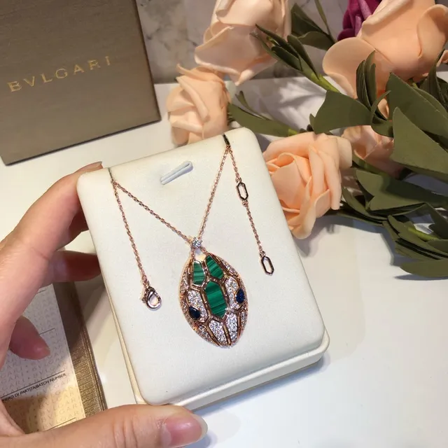 Collier Bvlgari Serpenti Malachite et Saphir Pavé Or Rose 3
