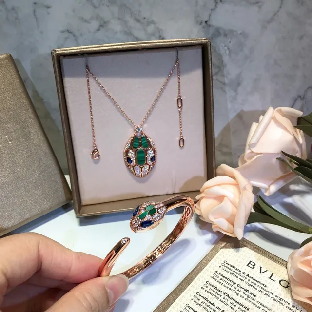 Collier Bvlgari Serpenti Malachite et Saphir Pavé Or Rose 8