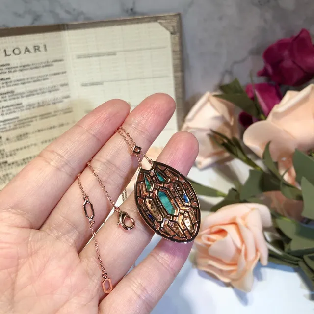 Collier Bvlgari Serpenti Malachite et Saphir Pavé Or Rose 9