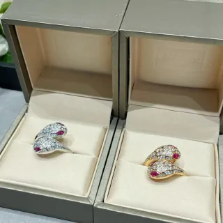 Bvlgari Serpenti पावे डायमंड और रूबी सांप की अंगूठी