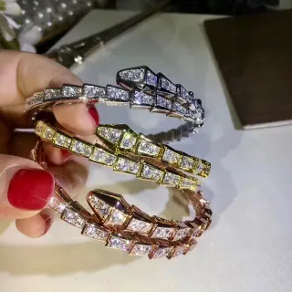 Bvlgari Serpenti Pavé-Set কুঁকড়ানো সাপের হাতের বন্ধনী