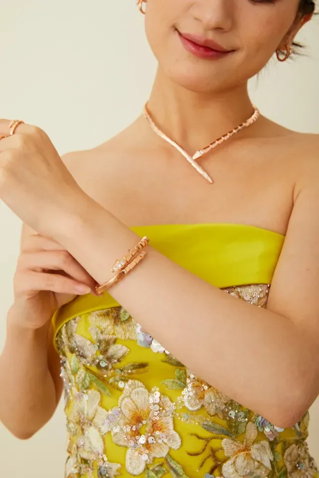 Bvlgari Serpenti Pulseira de Serpente Ouro Rosa Pavé Diamantes 5