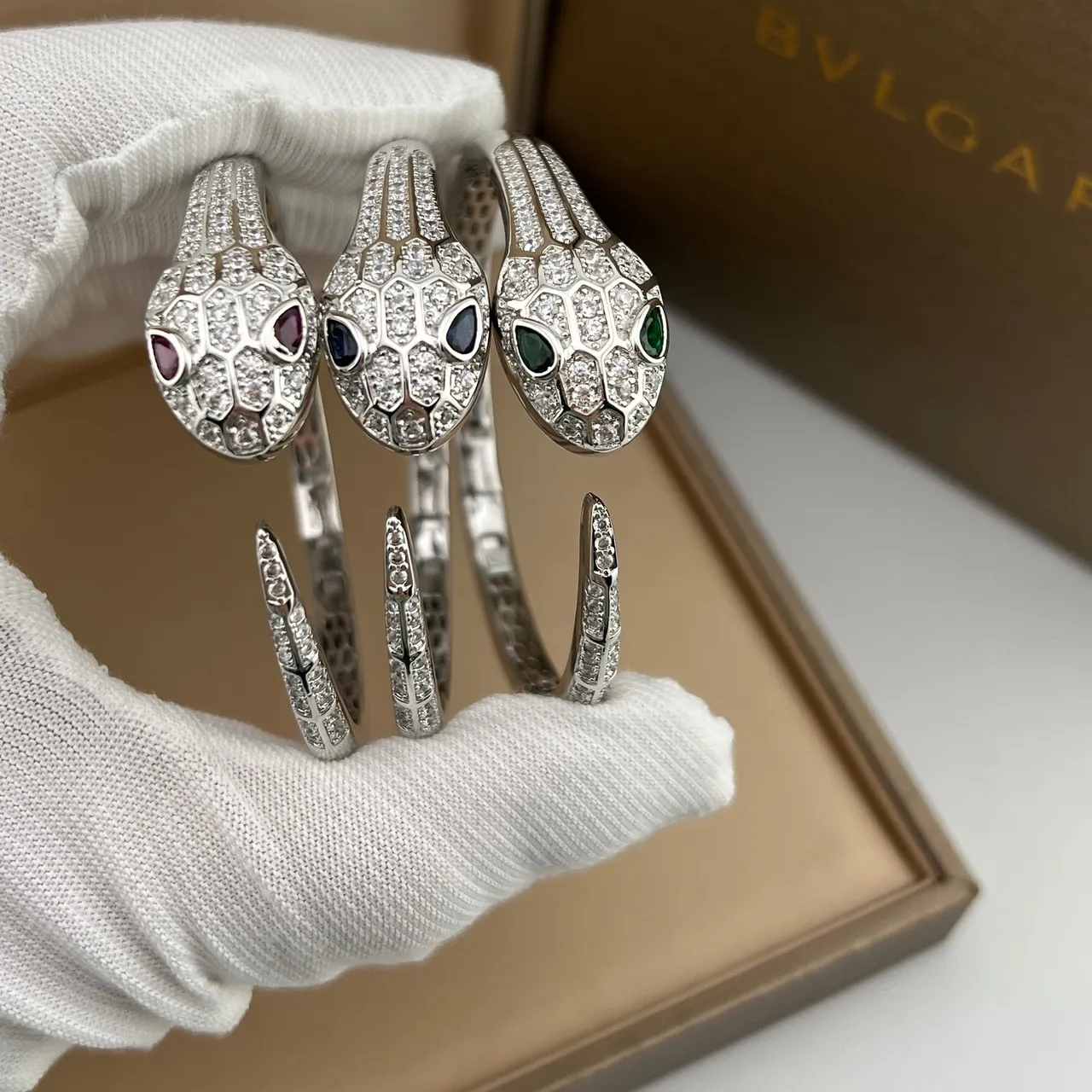 Bvlgari Serpenti Tête de Serpent Pavé Diamant Bracelets de poignet 2
