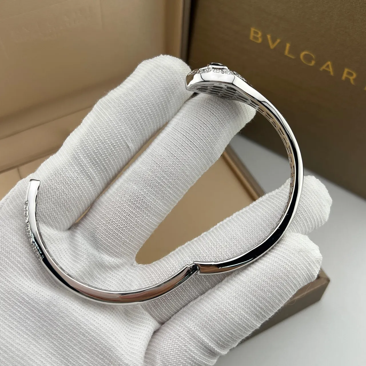 Bvlgari Serpenti Tête de Serpent Pavé Diamant Bracelets de poignet 3