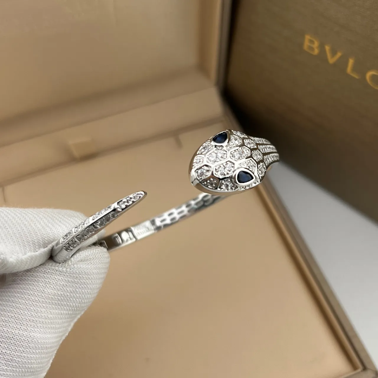 Bvlgari Serpenti Tête de Serpent Pavé Diamant Bracelets de poignet 7