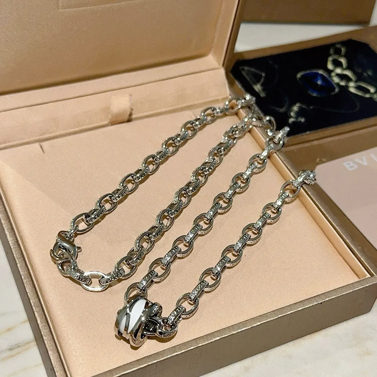 Bvlgari Prata Branca Corrente com elos ovais Pavé-Set Accents Colar 3