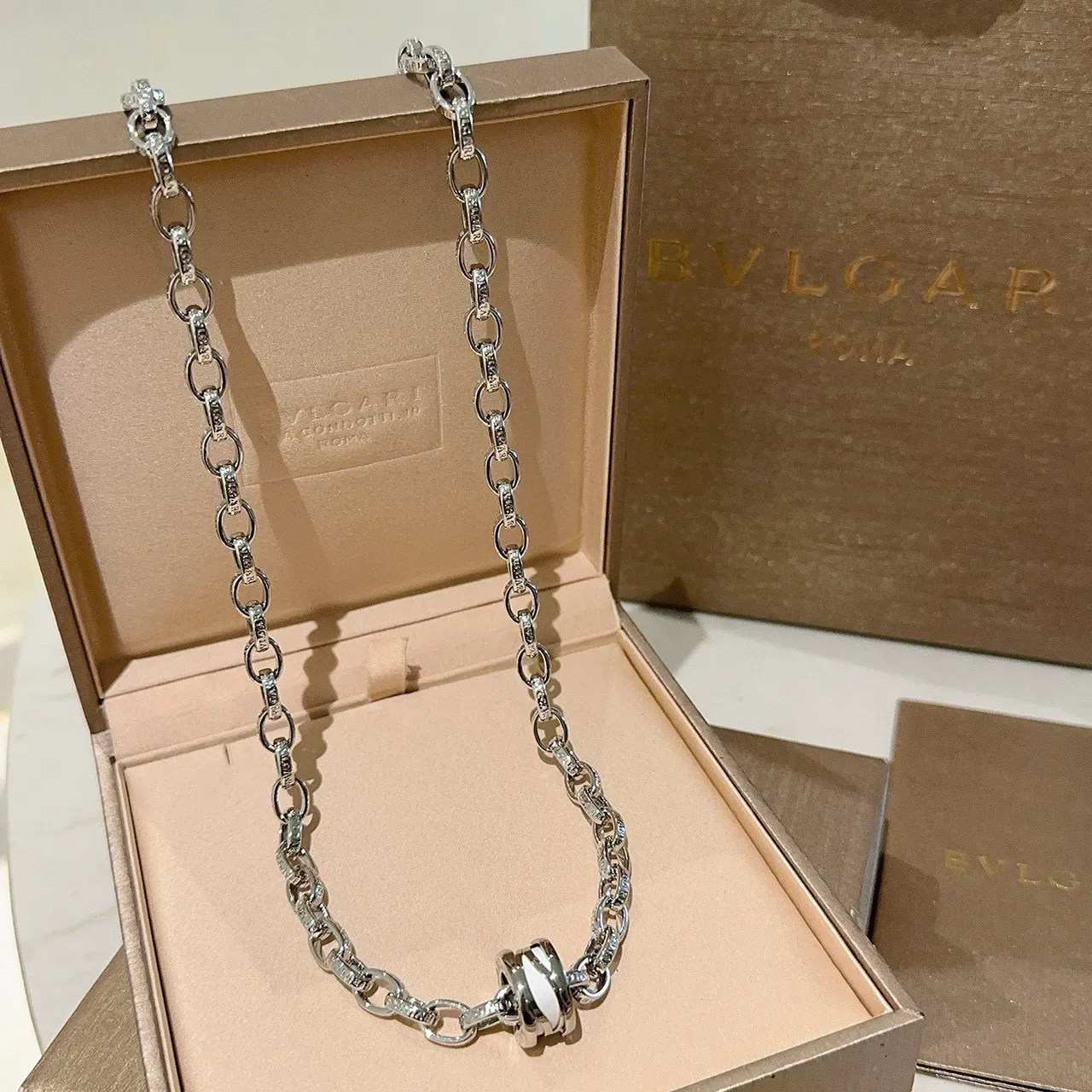 Bvlgari Prata Branca Corrente com elos ovais Pavé-Set Accents Colar 7