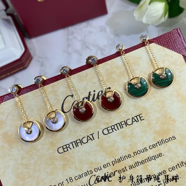 Cartier Amulette de Cartier Boucles d'oreilles à chaîne dorée 6