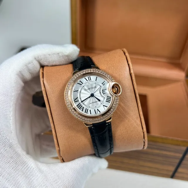 Cartier Ballon Bleu de Cartier bisel pavé de diamants montre mécanique 4