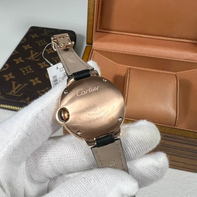 Cartier Ballon Bleu de Cartier bisel pavé de diamants montre mécanique 5