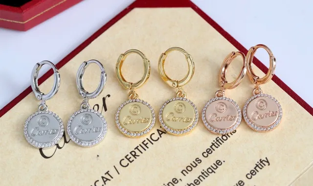 Cartier Boucles d'oreilles de disque circulaire en or et argent avec halo de cristal pavé 2