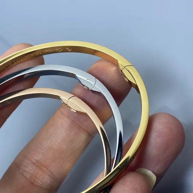 Cartier Bracelet en or et argent triple ton avec diamants à vis 3