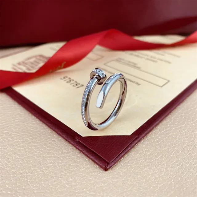 Bague Cartier Juste un Clou Pavée Or 2