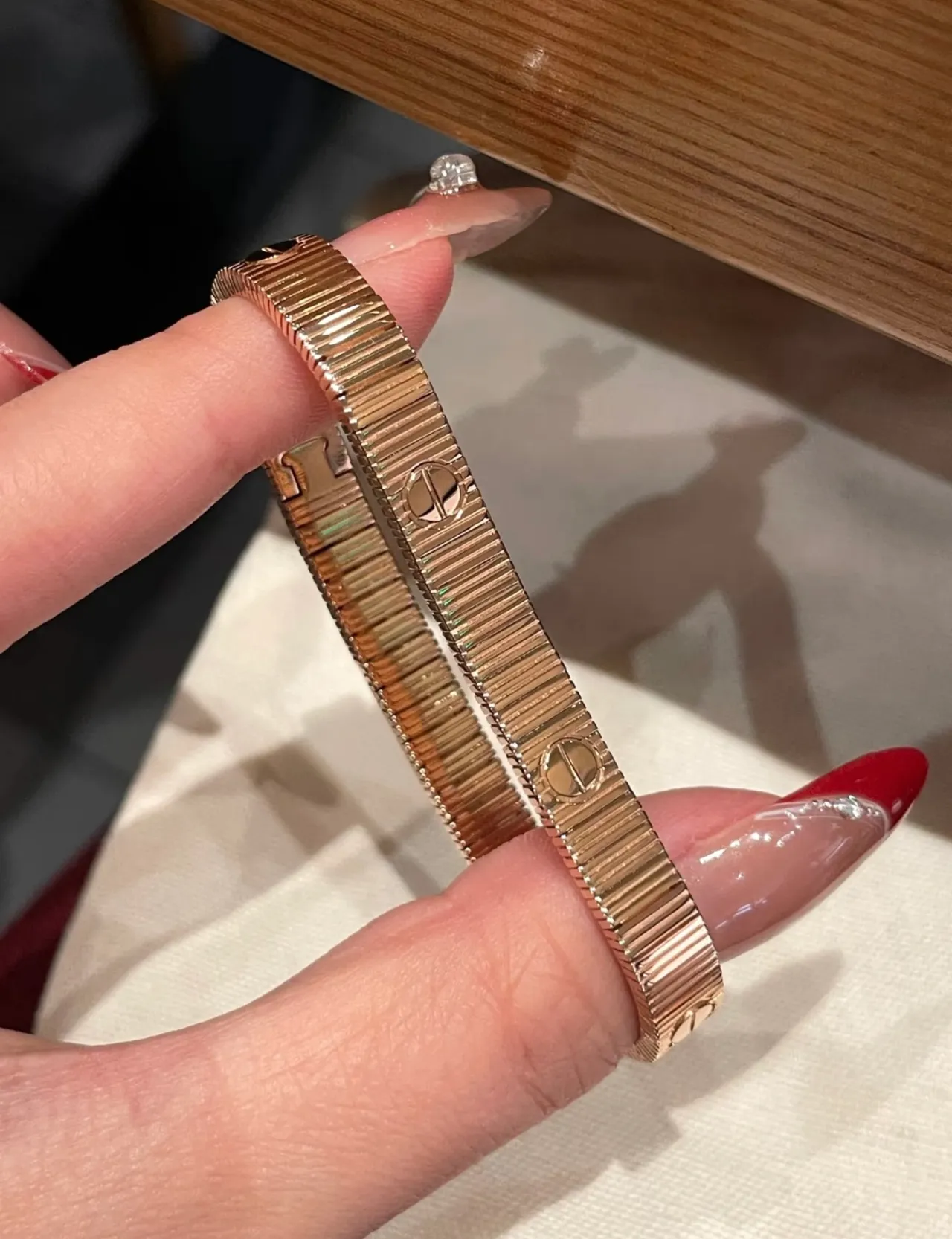 Cartier Juste un Clou Bracelet en or texturé 5