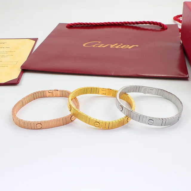 Cartier Juste un Clou Bracelet en or texturé 8