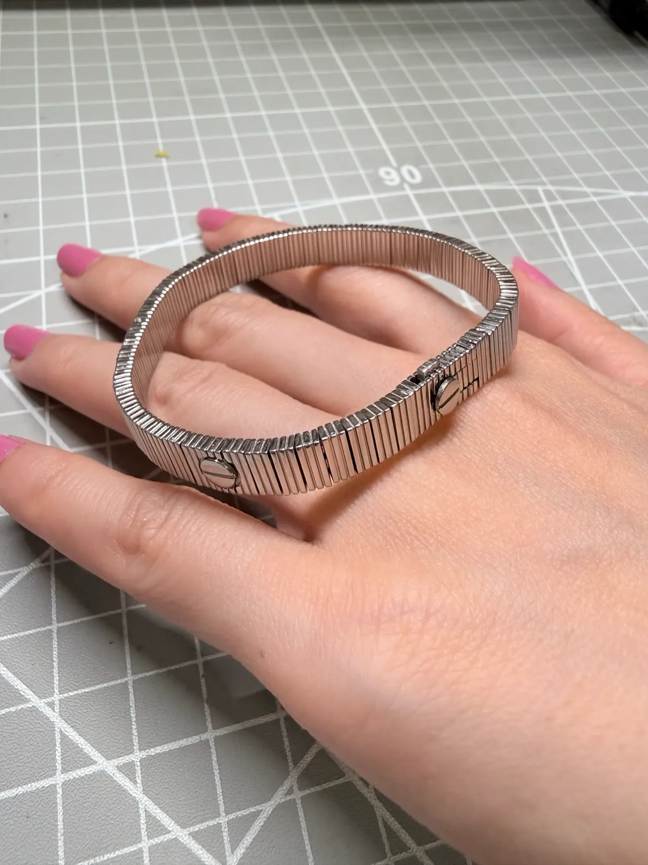 Cartier Juste un Clou Bracelet en or texturé 13