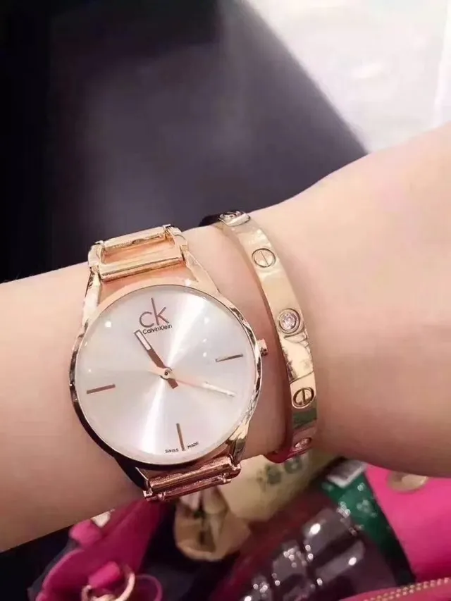 Cartier Love Bracelet 抛光金 刚性 椭圆螺丝图案手链 9