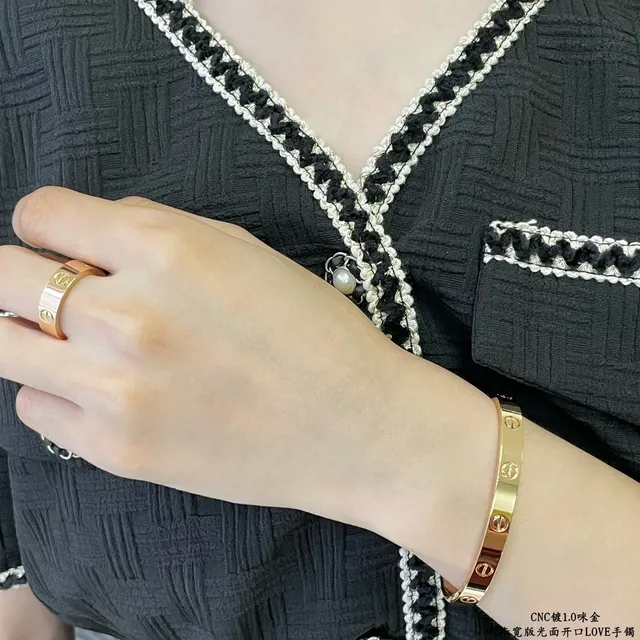 Cartier Love Bracelet bracelet rigide motif vis en ton doré poli 2