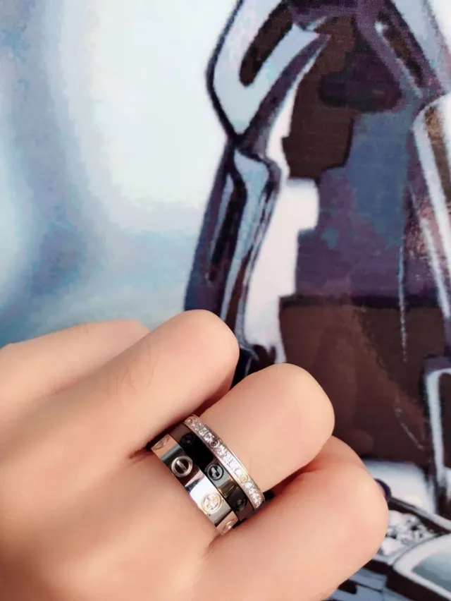 Anneau Cartier Love Or Jaune Noir PVD Diamant Empilable 5