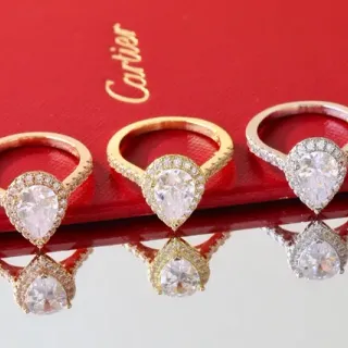 Cartier पीयर-कट हीरा हेलो पावे अंगूठी
