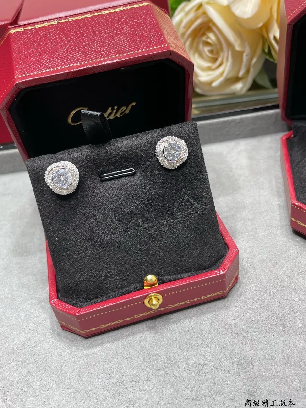 Cartier Prateados Transparentes Duplo Halo Pavé Ajuste Brilhante Redondo Pedra Central Brincos 3