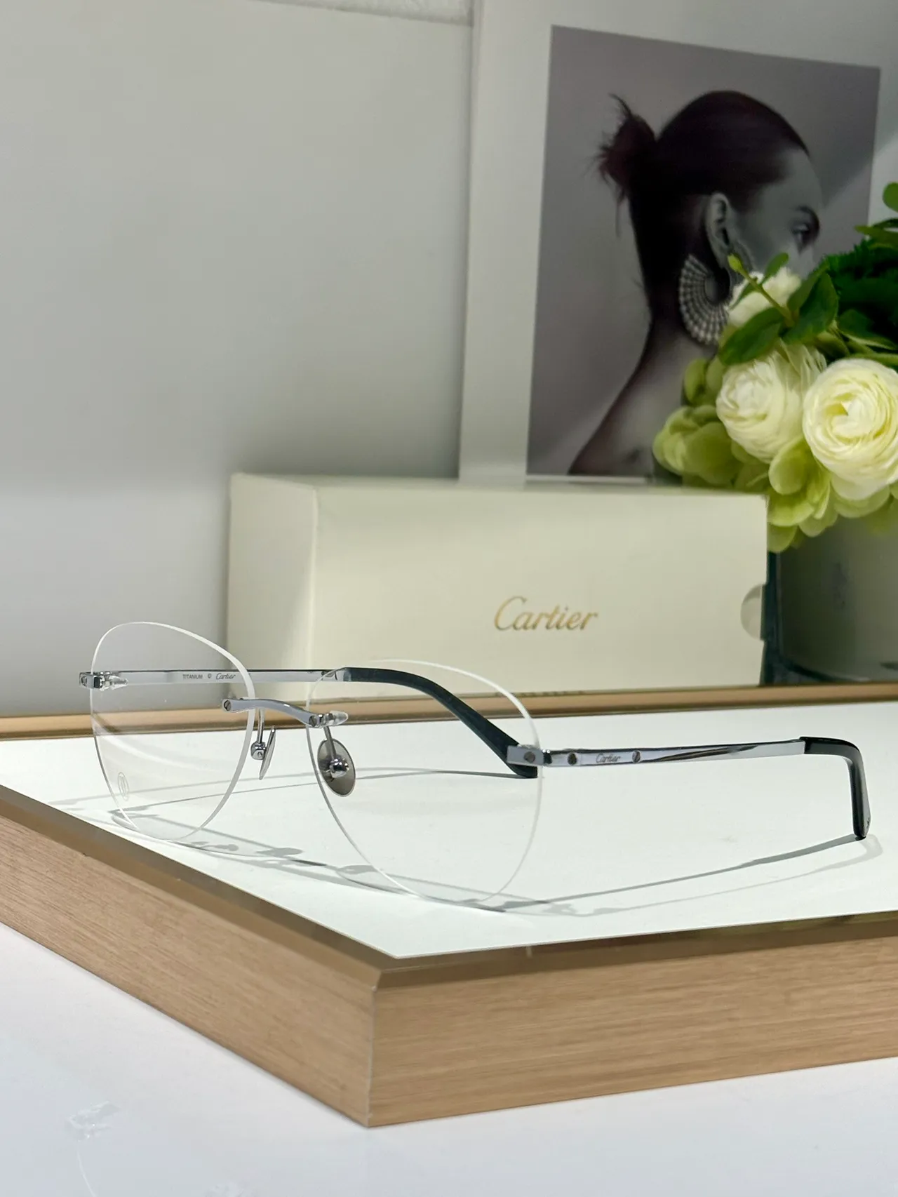 Cartier Lunettes Optiques Ovales Sans Monture Dorées Transparentes 5