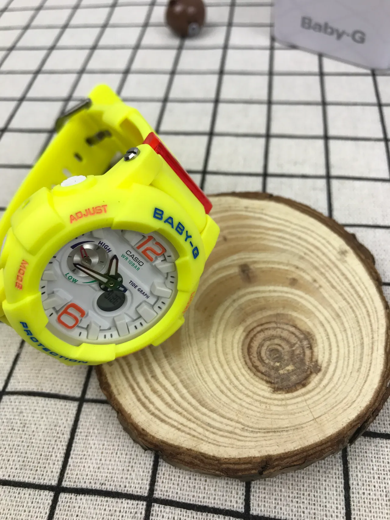 Casio Baby-G Jaune et Rouge Montre Analogique-Digitale Sportive 2