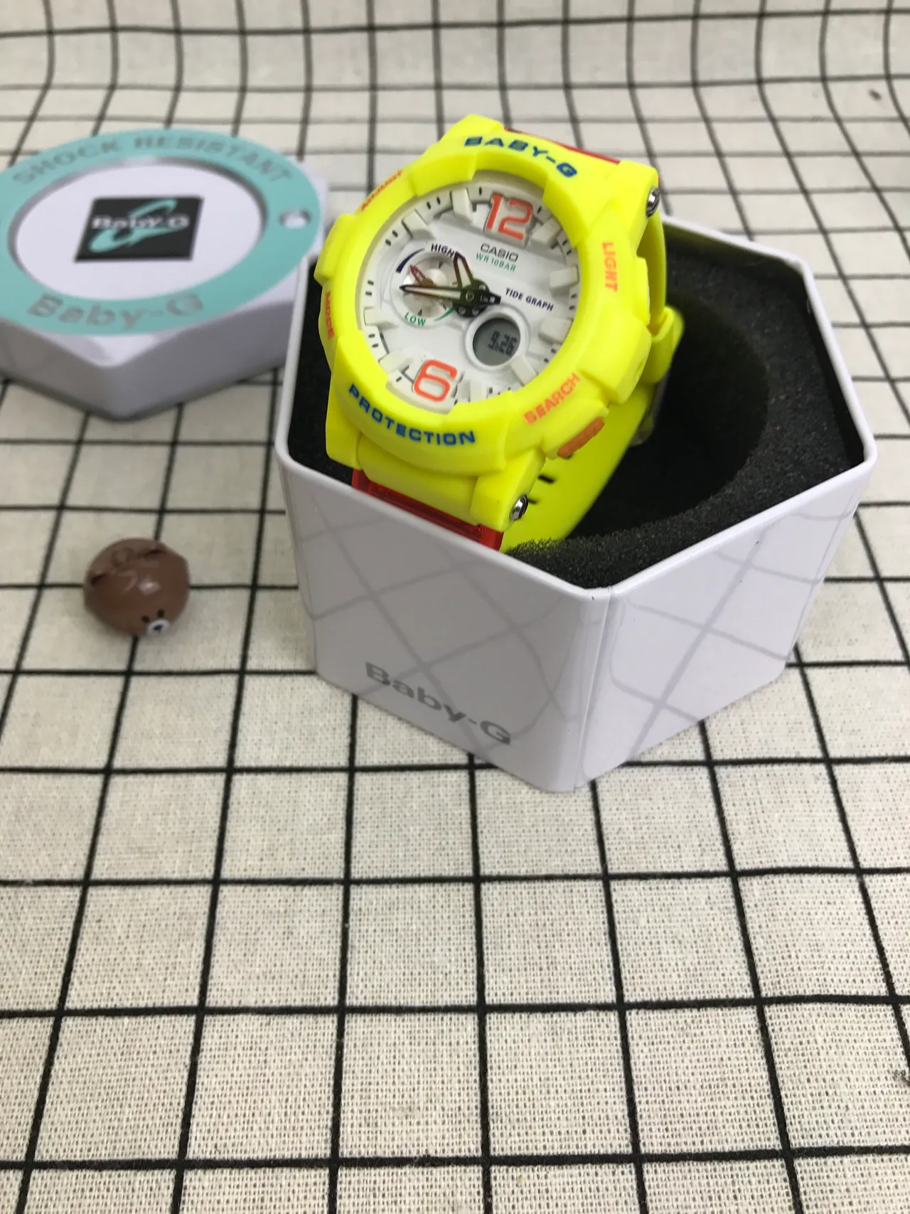 Casio Baby-G Jaune et Rouge Montre Analogique-Digitale Sportive 4