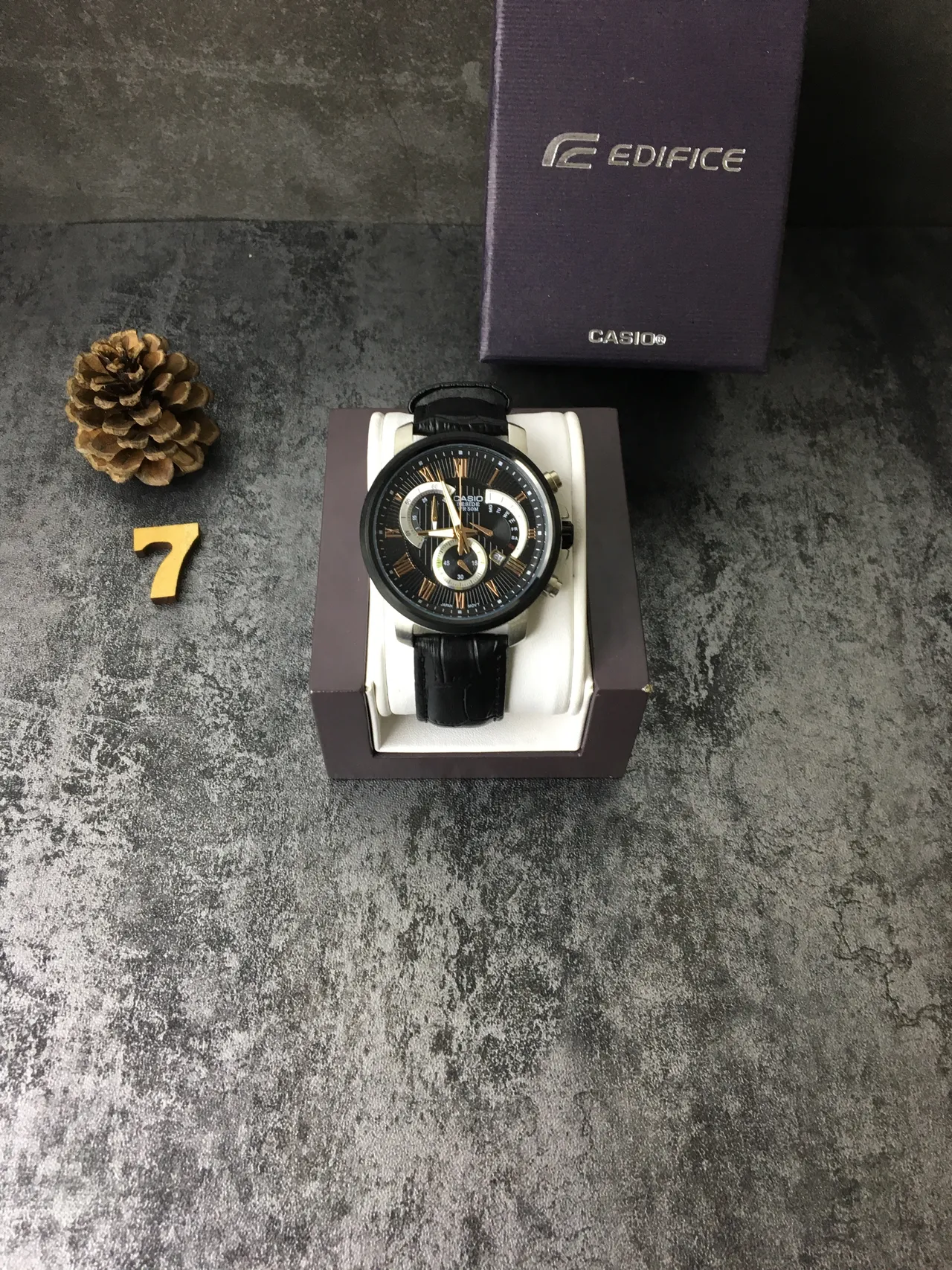 Casio Beside Chronograph Cadran Noir Accents Dorés Montre Quartz 3