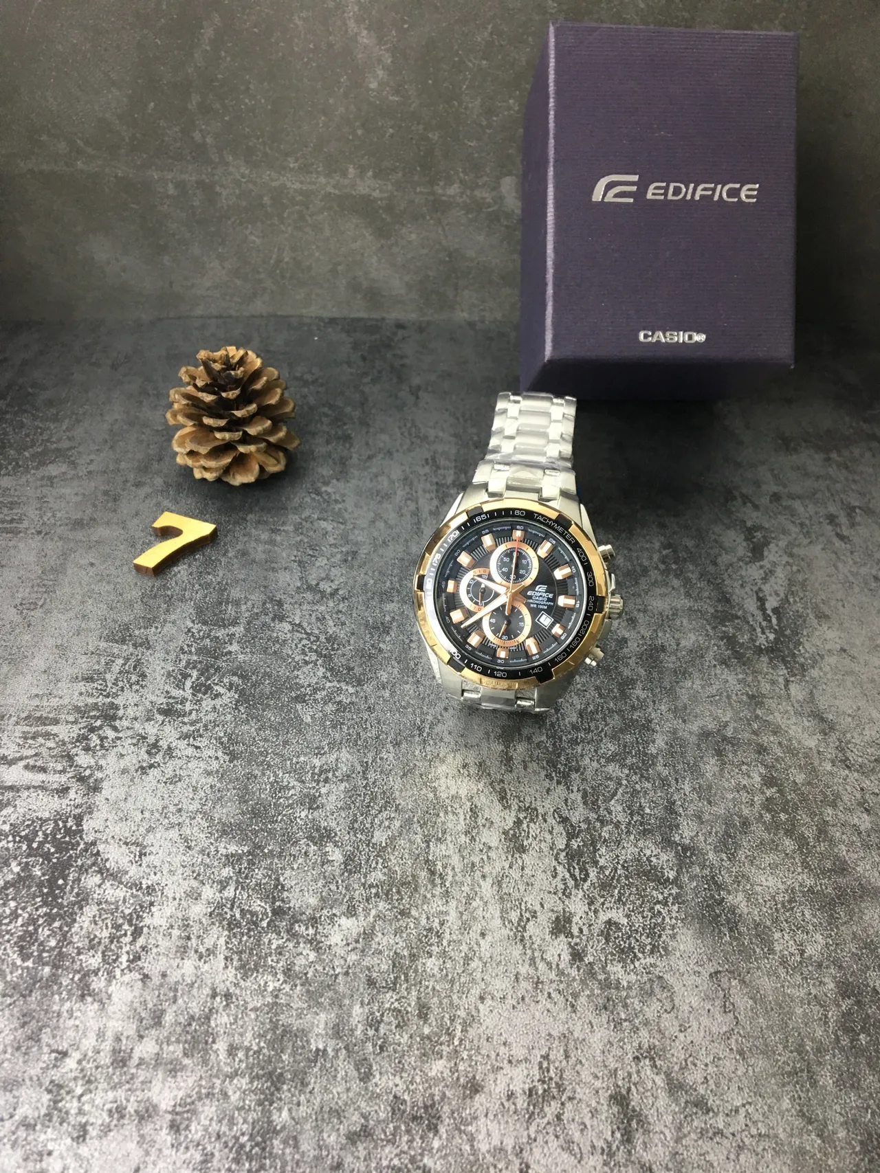 Casio Relógio Preto Dourado Bicolor Aço Inoxidável 6