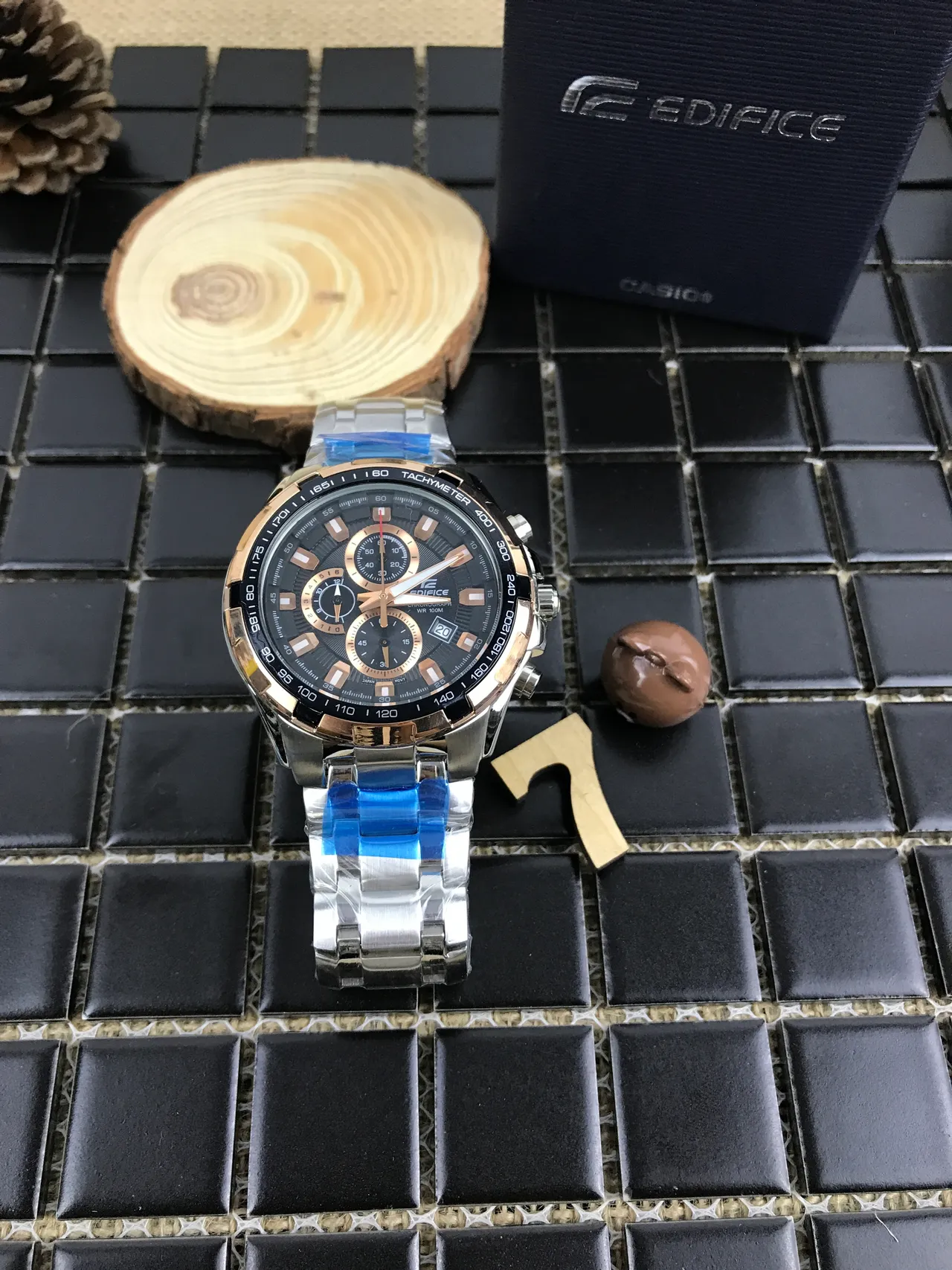 Casio Relógio Preto Dourado Bicolor Aço Inoxidável 8