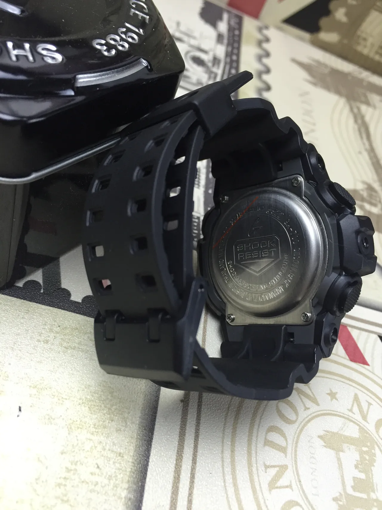 Casio G-Shock GA-100 Montre Sportive en Résine Noire 9