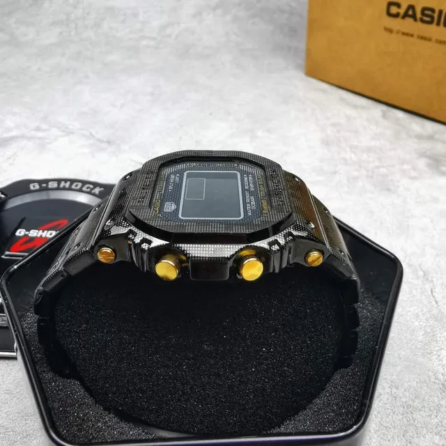 Casio G-Shock GA-2100 Noir et Or Titan Montre Sport 5