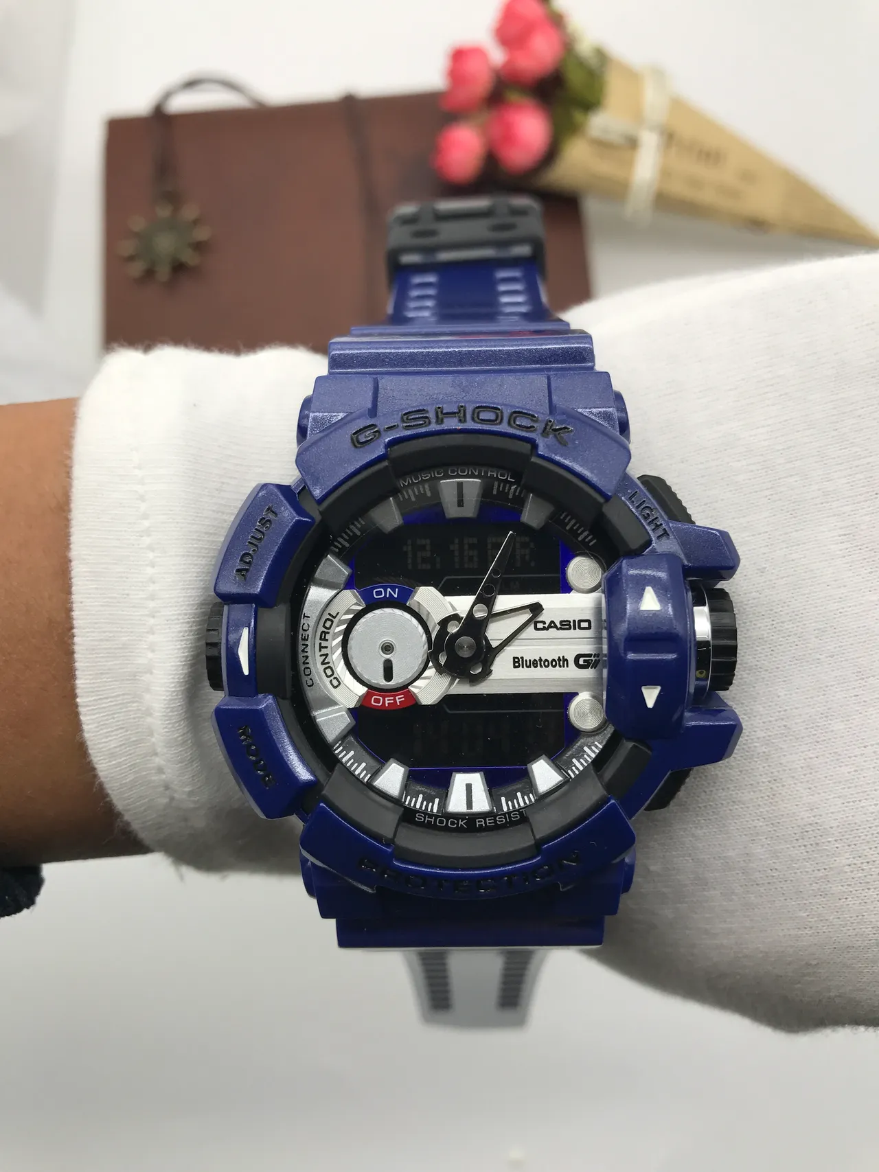 Casio G-Shock GA-B2100 Montre Sportive Hybride en Résine Bleue 6