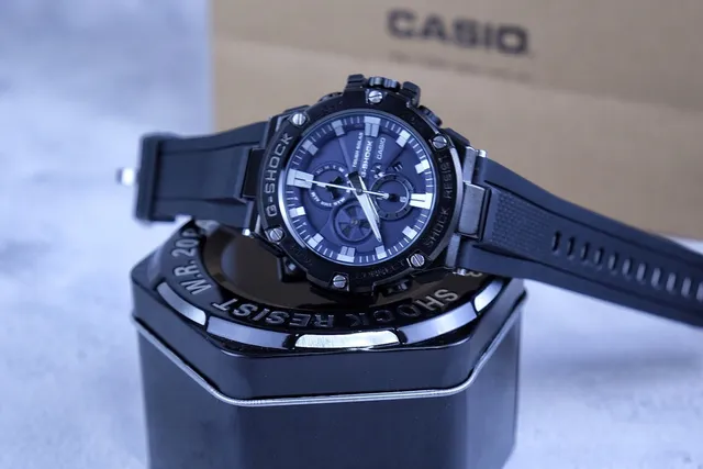 Casio G-Shock GST-B400 Cadran Bleu Résine Noire Montre Sport 5