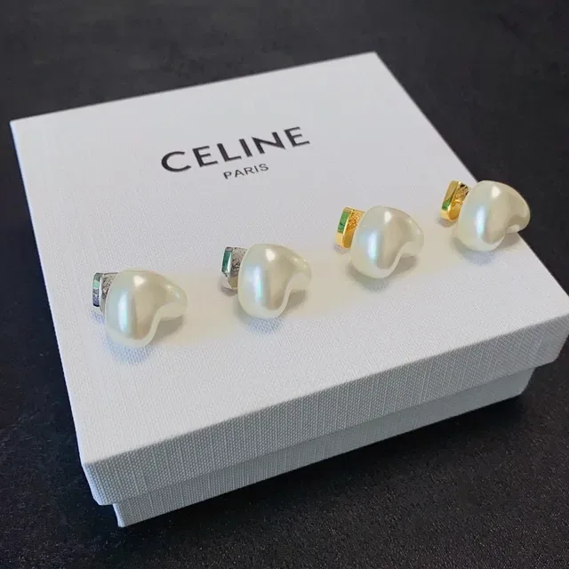 Celine Heart-Shaped Pearl and Gold-Tone Stud Earrings 7